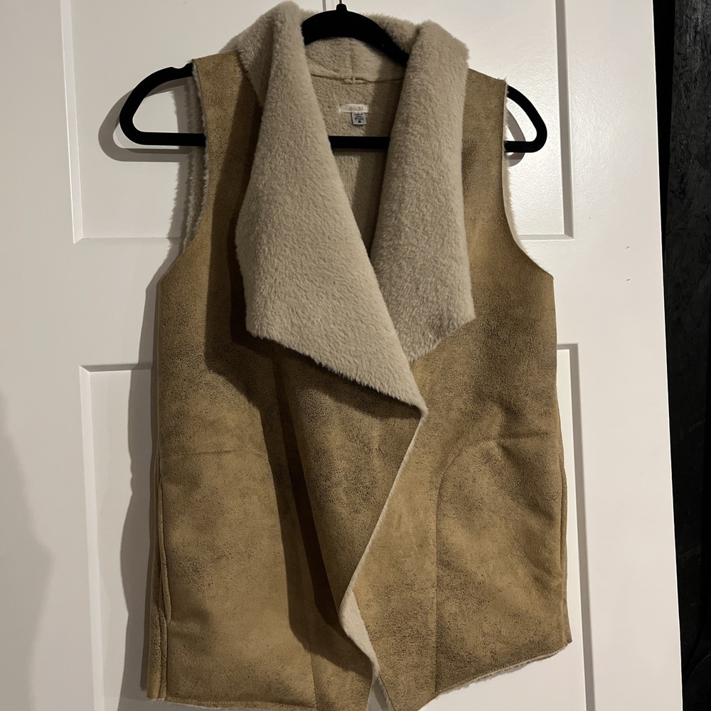 Ecote Urban Outfitters Women's Faux Suede Sherpa Shearling Vest Tan Size Small